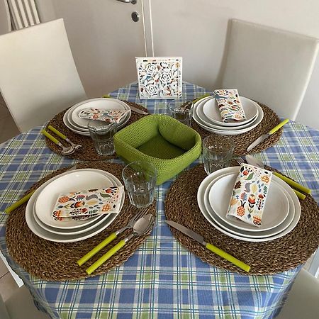 Pm 13A Via Tenente Devenuto Guest House Джовинацо Екстериор снимка